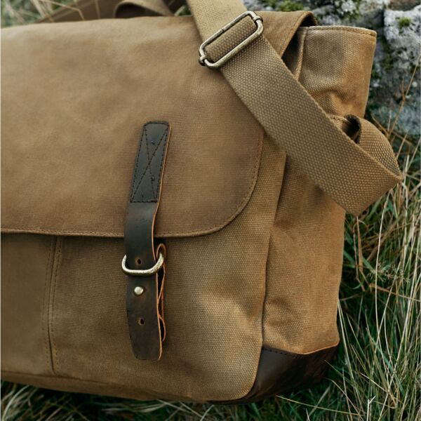 Heritage Waxed Canvas Messenger Thumbnail